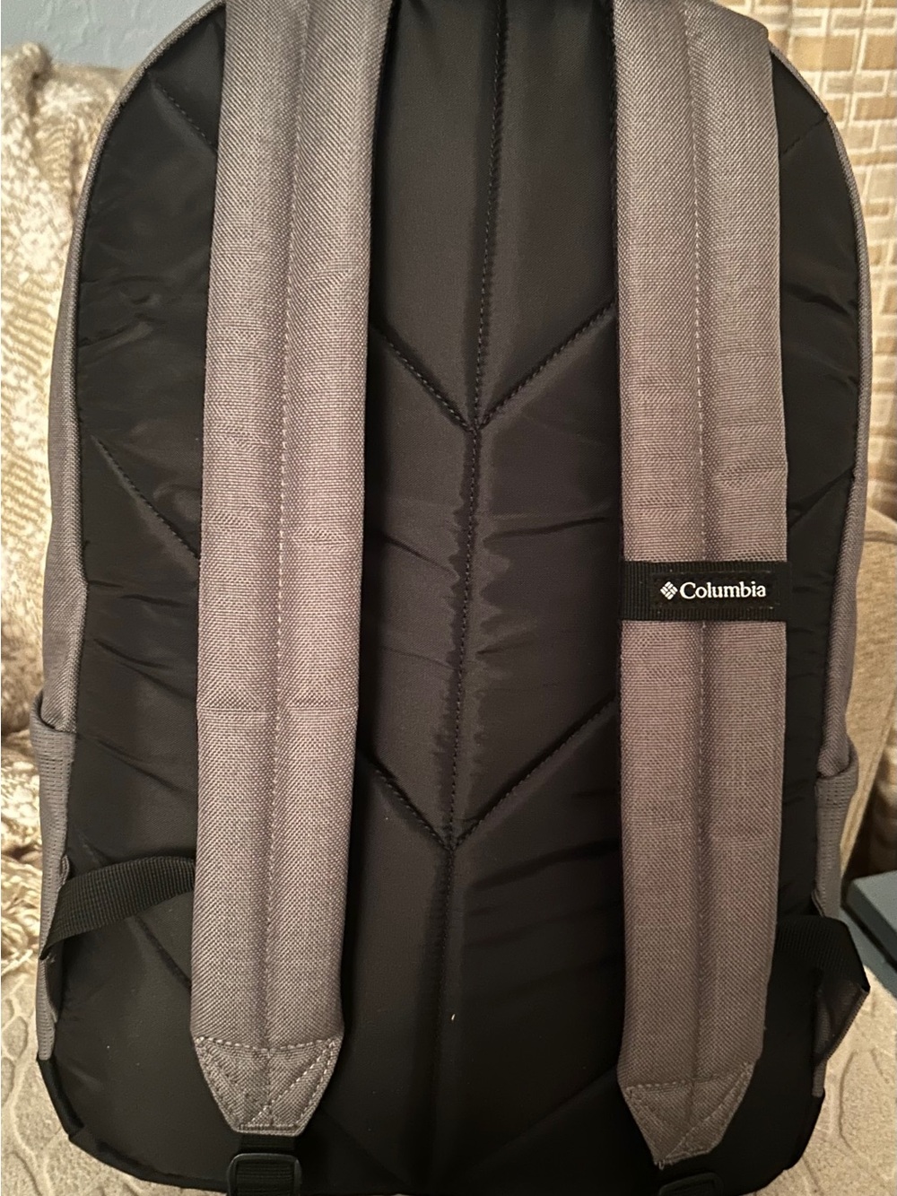 NWOT Columbia Unisex Zig Zag 30L Gray and Black Everyday Backpack - Picture 4 of 16